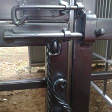 Steel-Gates-and-Fence-Creations-Tullamarine-Attwood-Campbellfield-Broadmeadows-VIChorsestablebolt