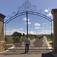 Steel-Gates-and-Fence-Creations-Tullamarine-Attwood-Campbellfield-Broadmeadows-VIChorsestudgates